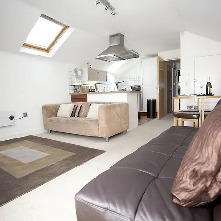 - Reubens Court York