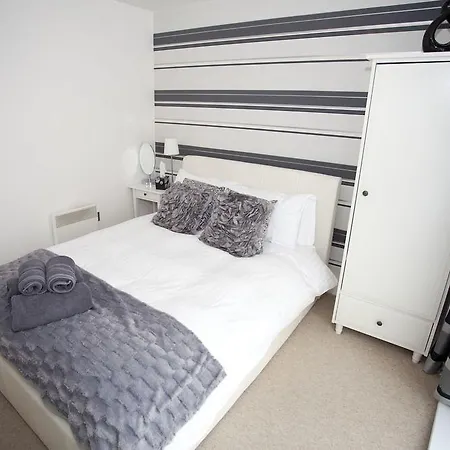 Apartment - Reubens Court *