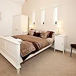 - Reubens Court *
