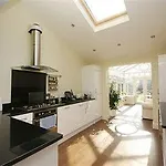 - Reubens Court Apartment *