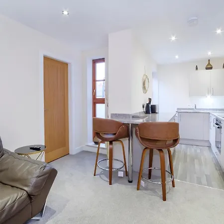 - Reubens Court