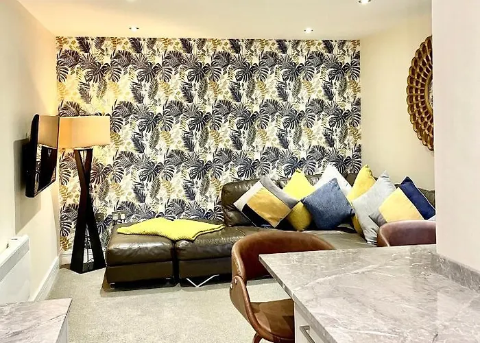 - Reubens Court York