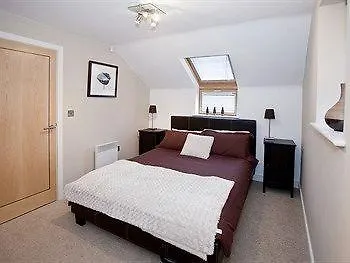 - Reubens Court *
