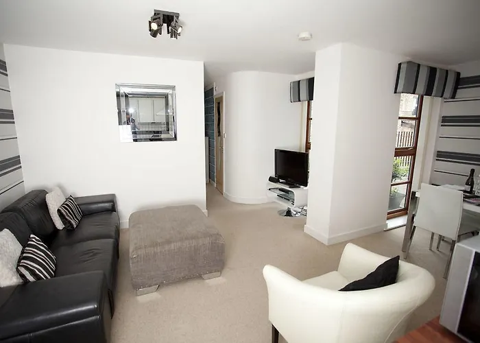 Apartment - Reubens Court *